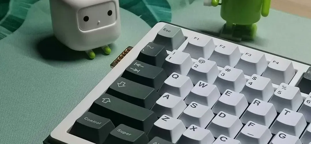 Essentialism, Reboots, and a Small Trick That Makes You Faster on Your Computer